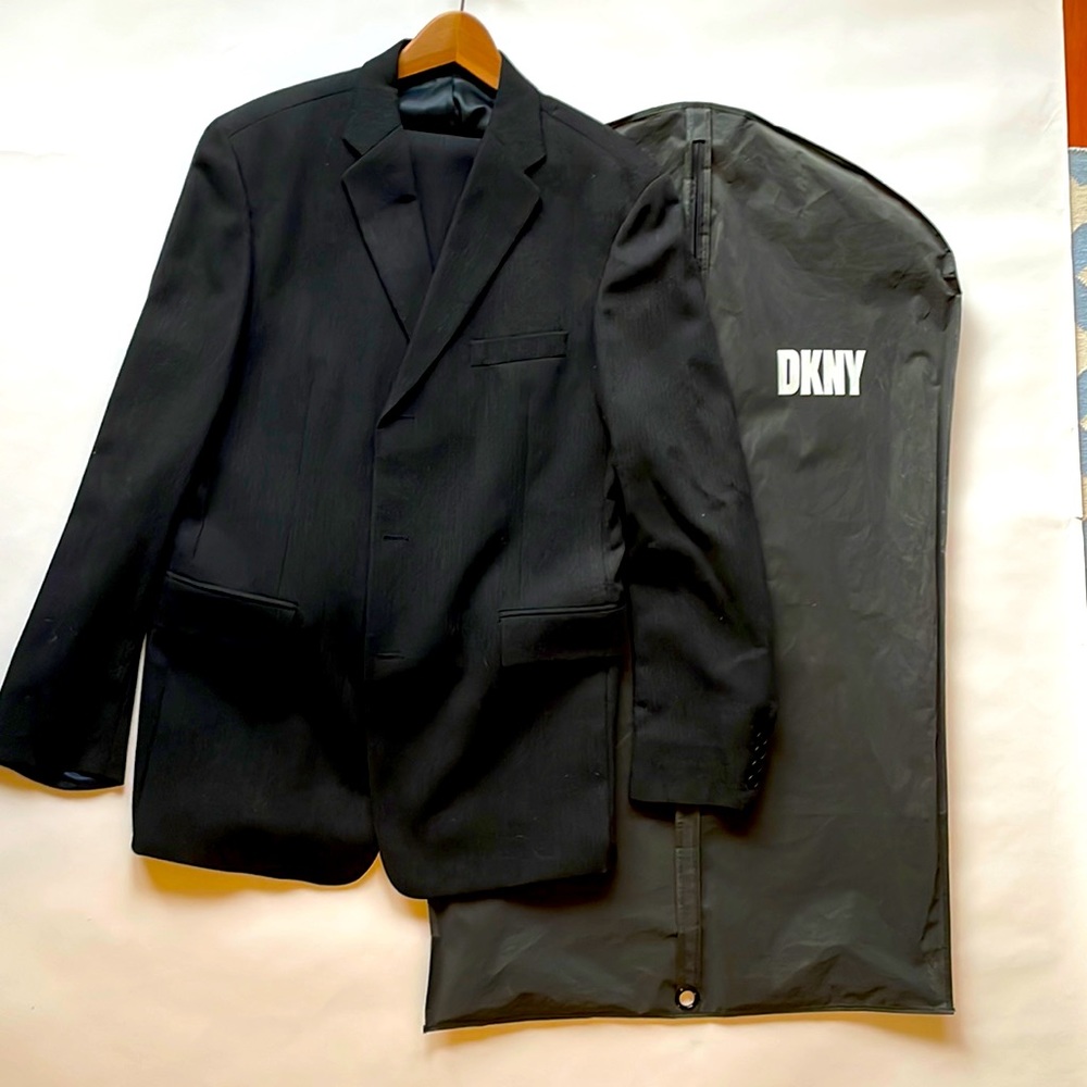 Donna Karen Black Suit 44L